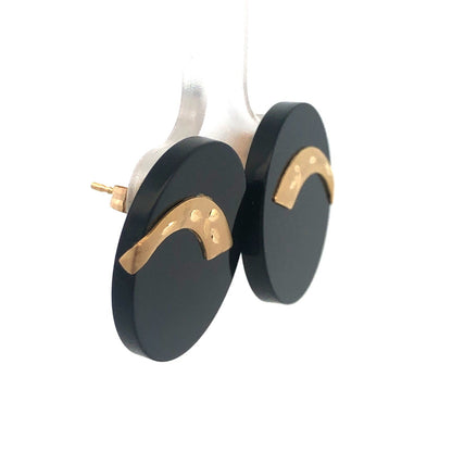 Retro 10K Yellow Gold Leaf Etched Black Resin Modernist Statement Stud Earrings
