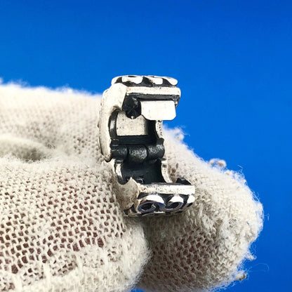 Authentic PANDORA Moments 925 Sterling Silver Serpentine Swirl Clip Charm 790338