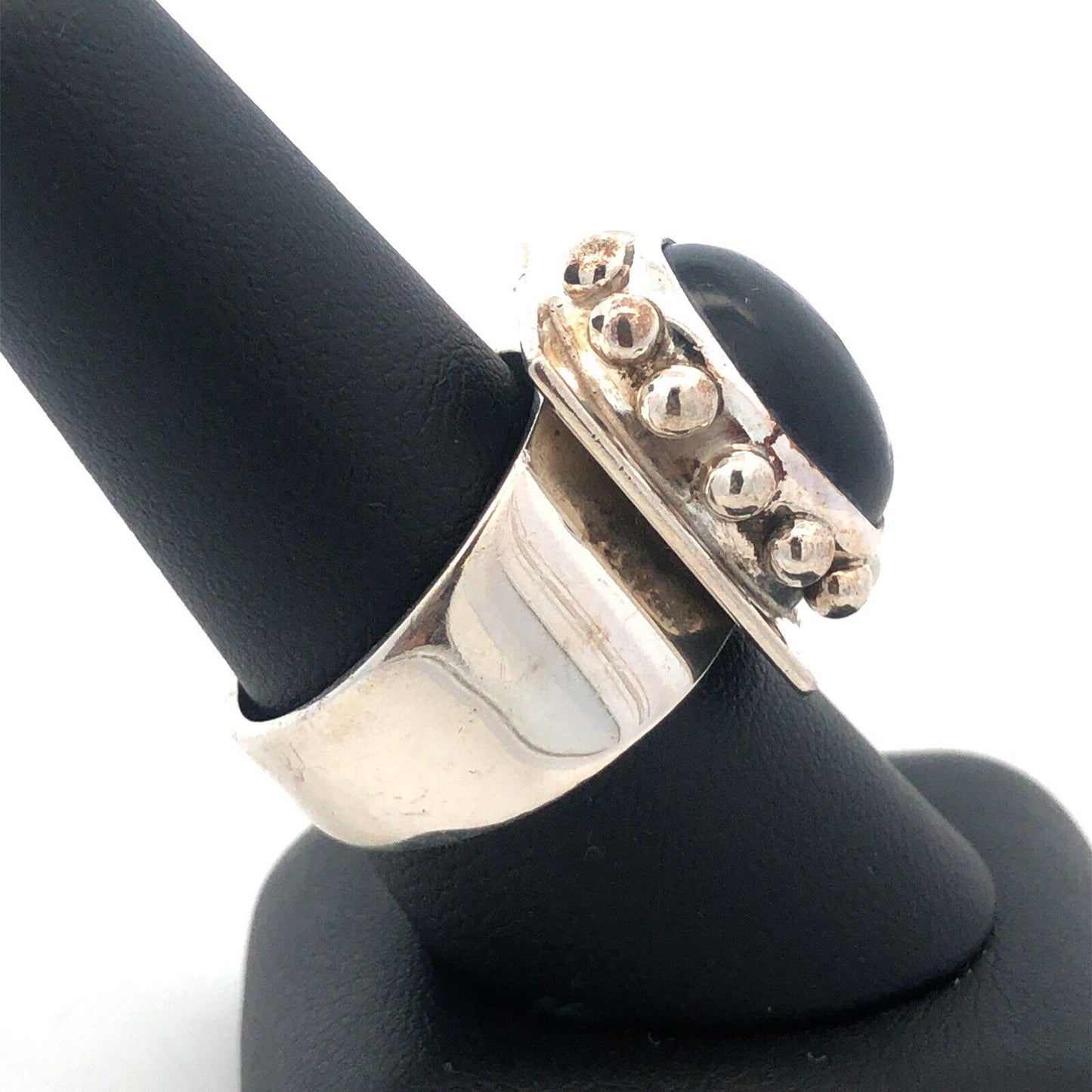 Vintage 925 Sterling Silver Oval Black Onyx Beaded Detail Statement Ring