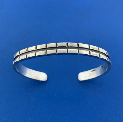 Vintage Mexico 925 Sterling Silver Intricate Hand Cut Design Cuff Bracelet
