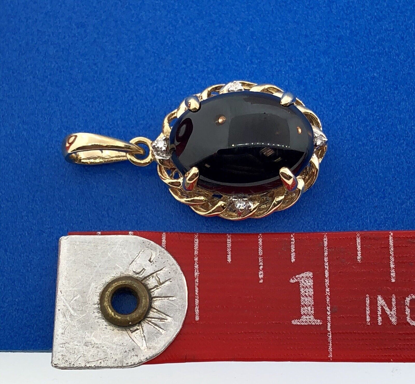 Vintage 10K Yellow Gold Black Onyx Cabochon Diamond Oval Pendant