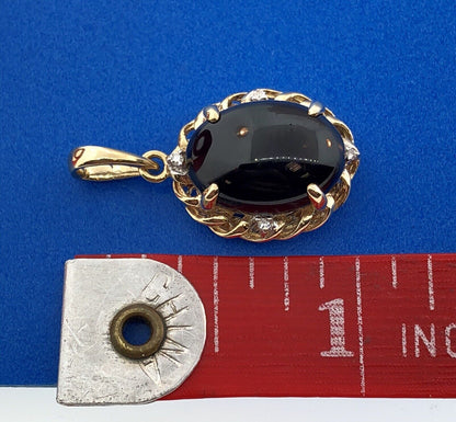 Vintage 10K Yellow Gold Black Onyx Cabochon Diamond Oval Pendant
