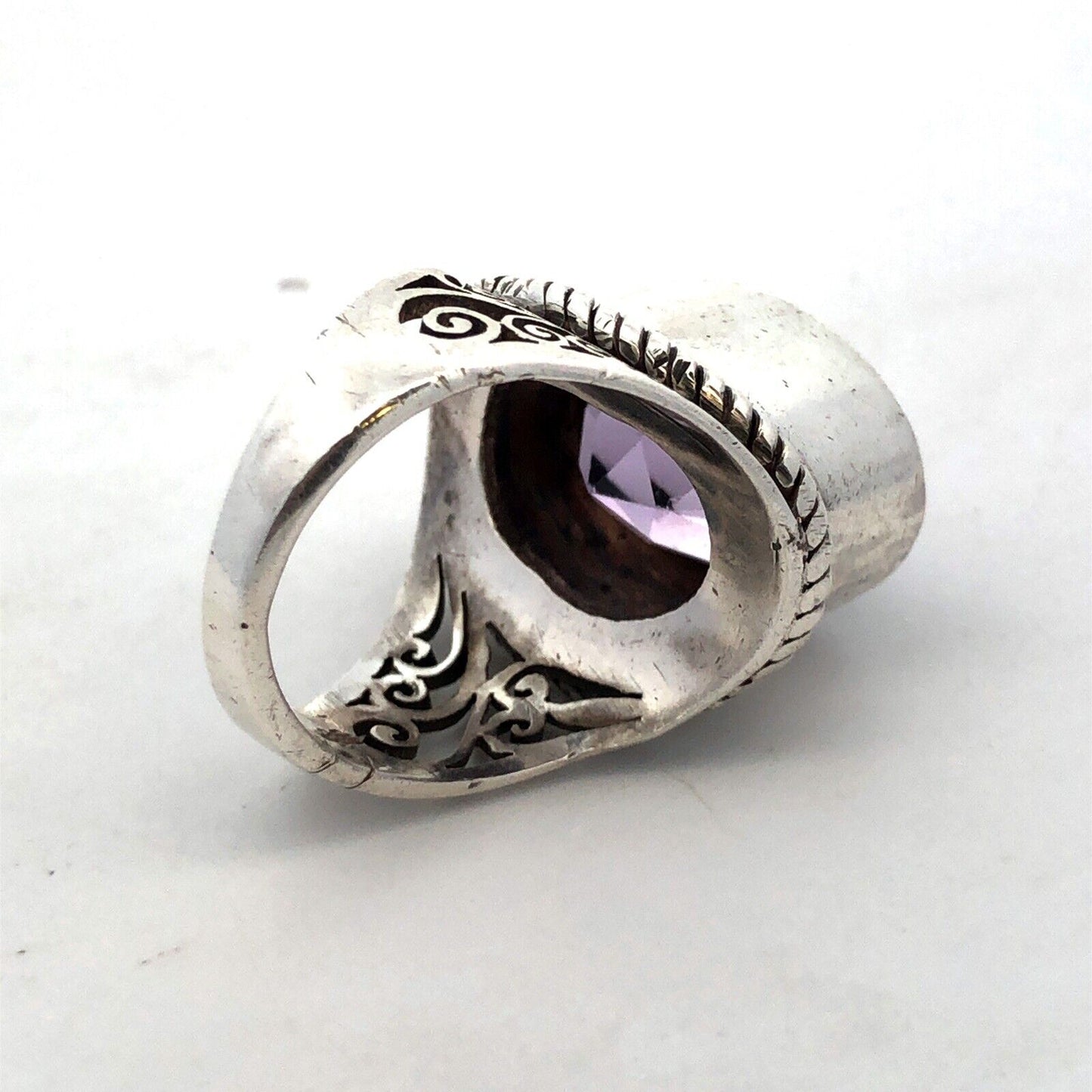 Vintage 925 Sterling Silver Oval Amethyst Floral Scroll Statement Ring