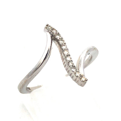 Gorgeous 10k White Gold Round Cut Diamond Vertical Modernist Bypass Ring Size 7