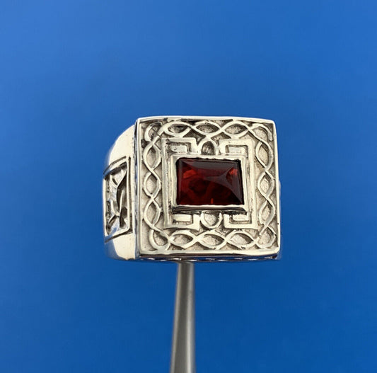 Stunning Sterling Silver 925 Cabochon Red Garnet Square Celtic Ring Size 7.75
