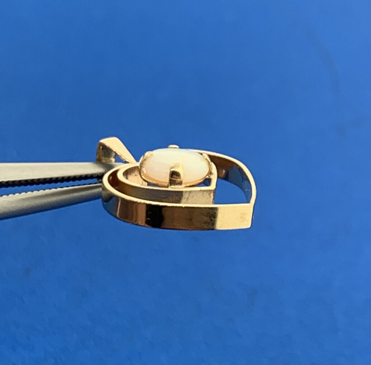 Designer 14K Yellow Gold Round Opal Open Work Double Heart Pendant