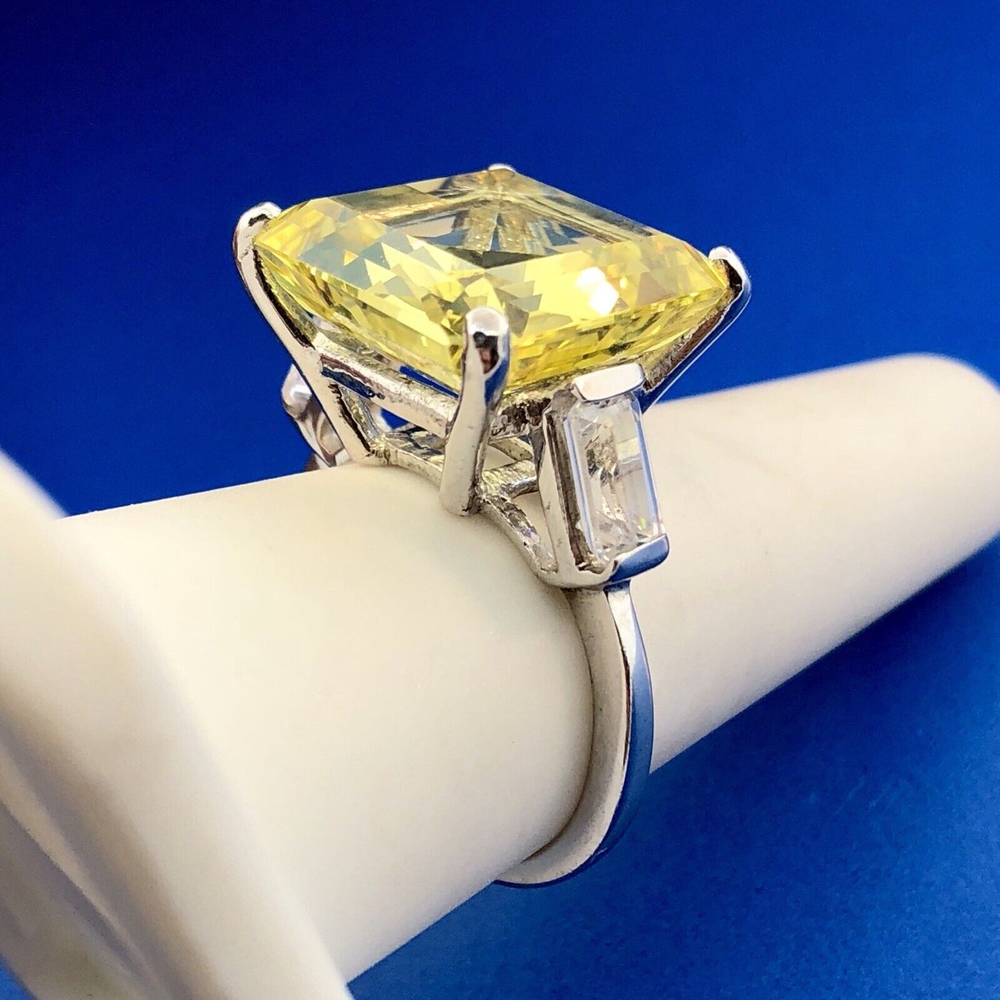 Spectacular Sterling Silver 925 Yellow White CZ Statement Fashion Cocktail Ring