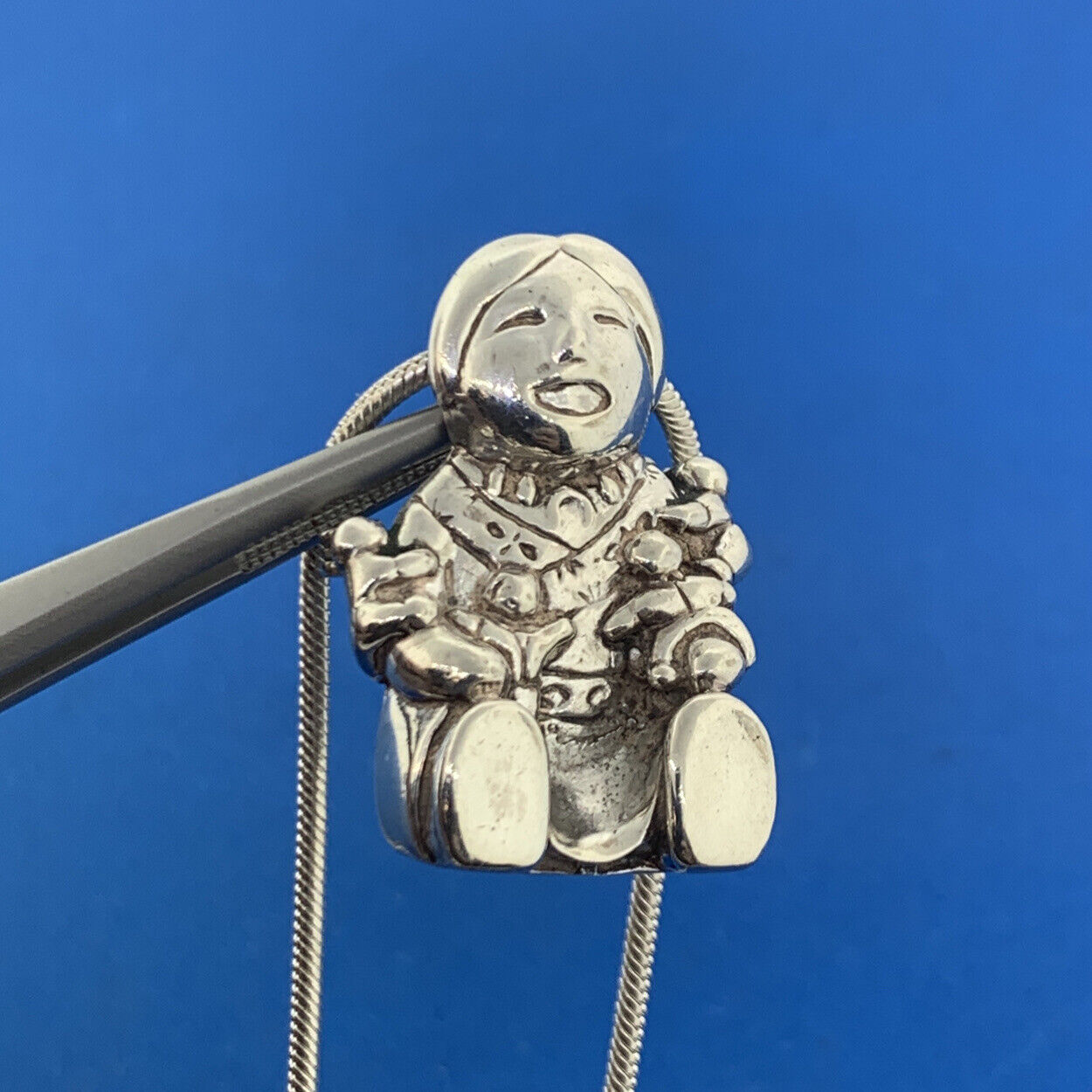 Vintage Native American 925 Sterling Silver Woman Children Storyteller Necklace