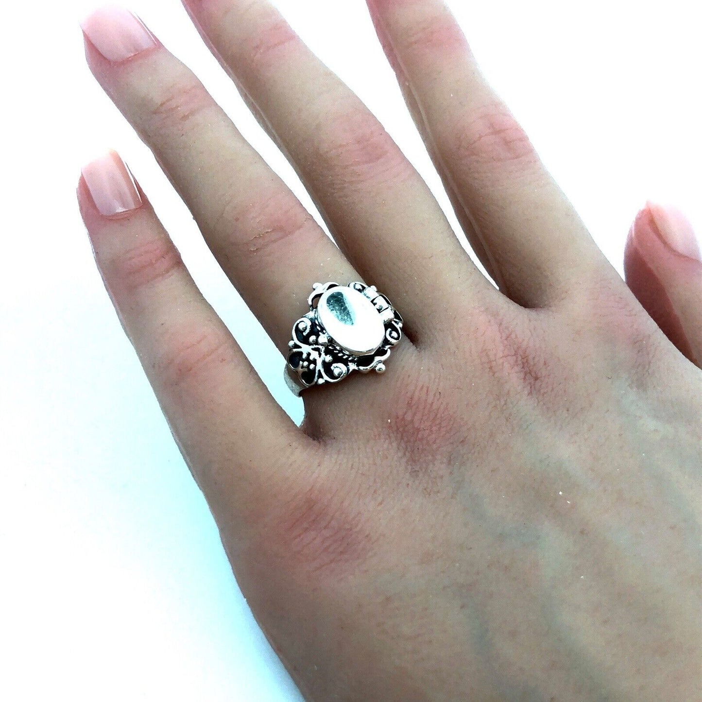 925 Sterling Silver Vintage Designer SE Scroll Oval Pillbox Poison Ring