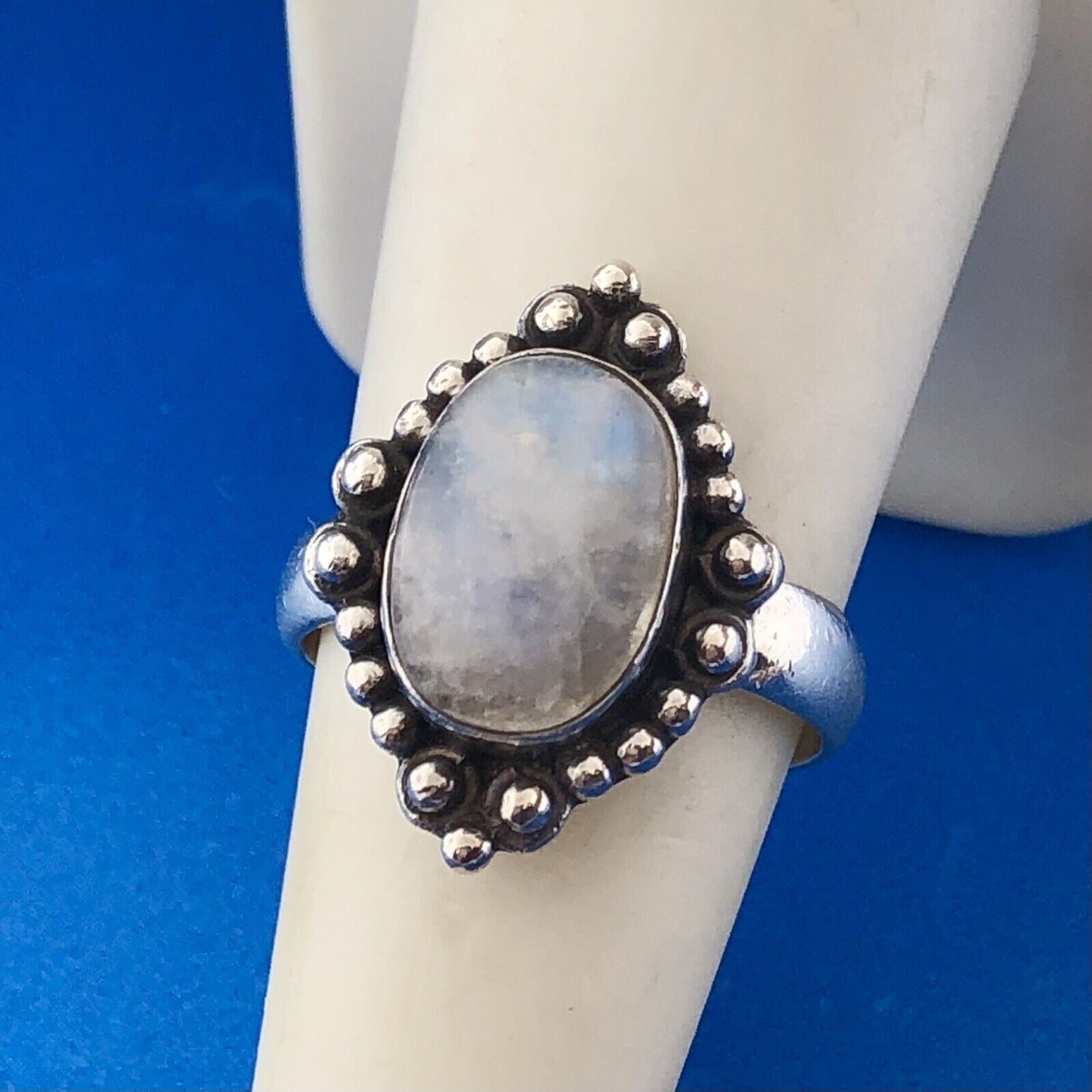 Estate 925 Sterling Silver Oval Moonstone Cabochon Beaded Style Ring