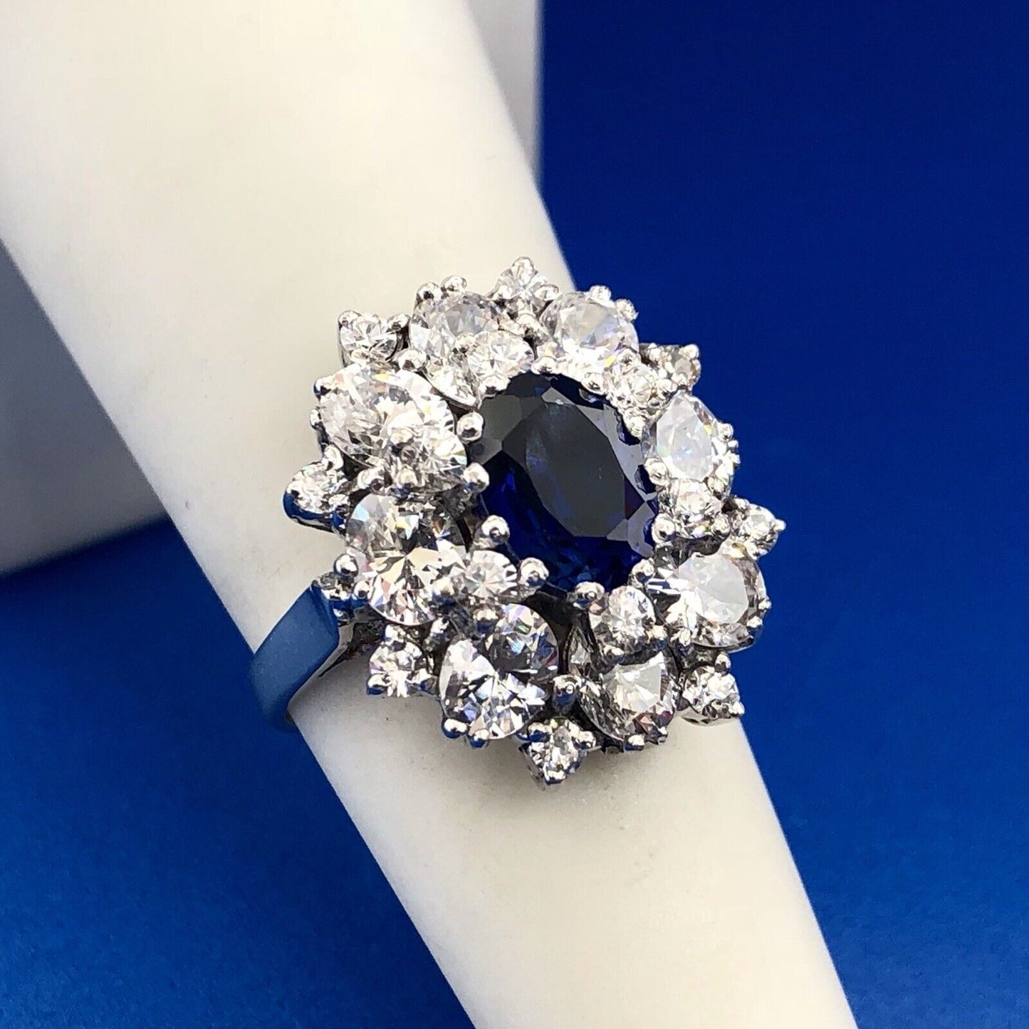 Spectacular Sterling Silver 925 Blue Sapphire CZ Oval Cluster Cocktail Ring