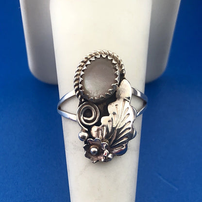Vintage Sterling Silver 925 Mother Of Pearl Floral Vine Scroll Fashion Ring