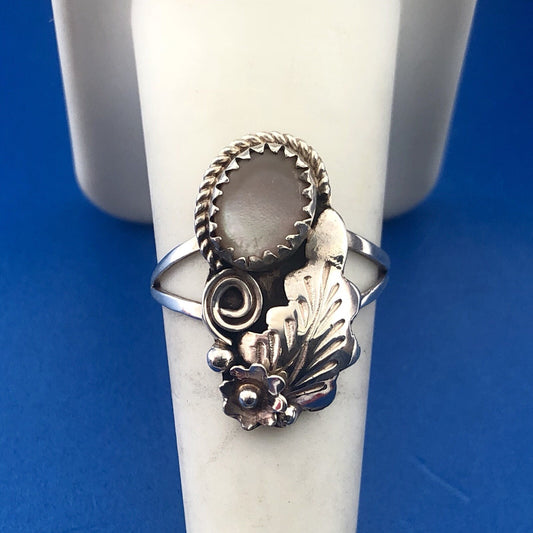 Vintage Sterling Silver 925 Mother Of Pearl Floral Vine Scroll Fashion Ring