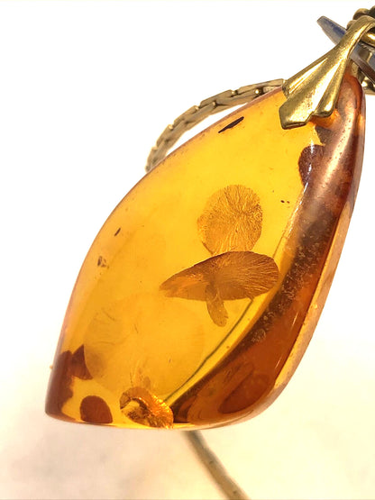 Designer Citation Gold Tone Chain Amber Statement Pendant Necklace