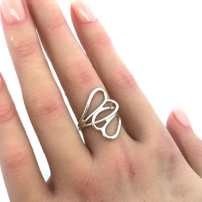 Designer 925 Sterling Silver Interlocked Hearts Modernist Bypass Size 7 Ring
