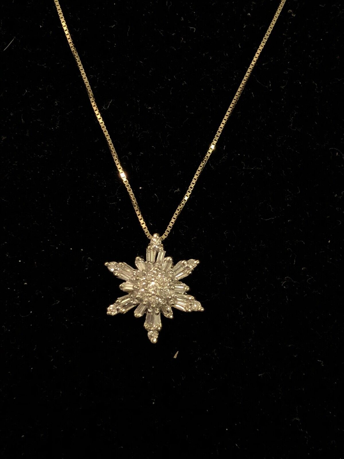 Designer AOL 14K Yellow Gold Baguette Diamond Cluster Snowflake Pendant Necklace