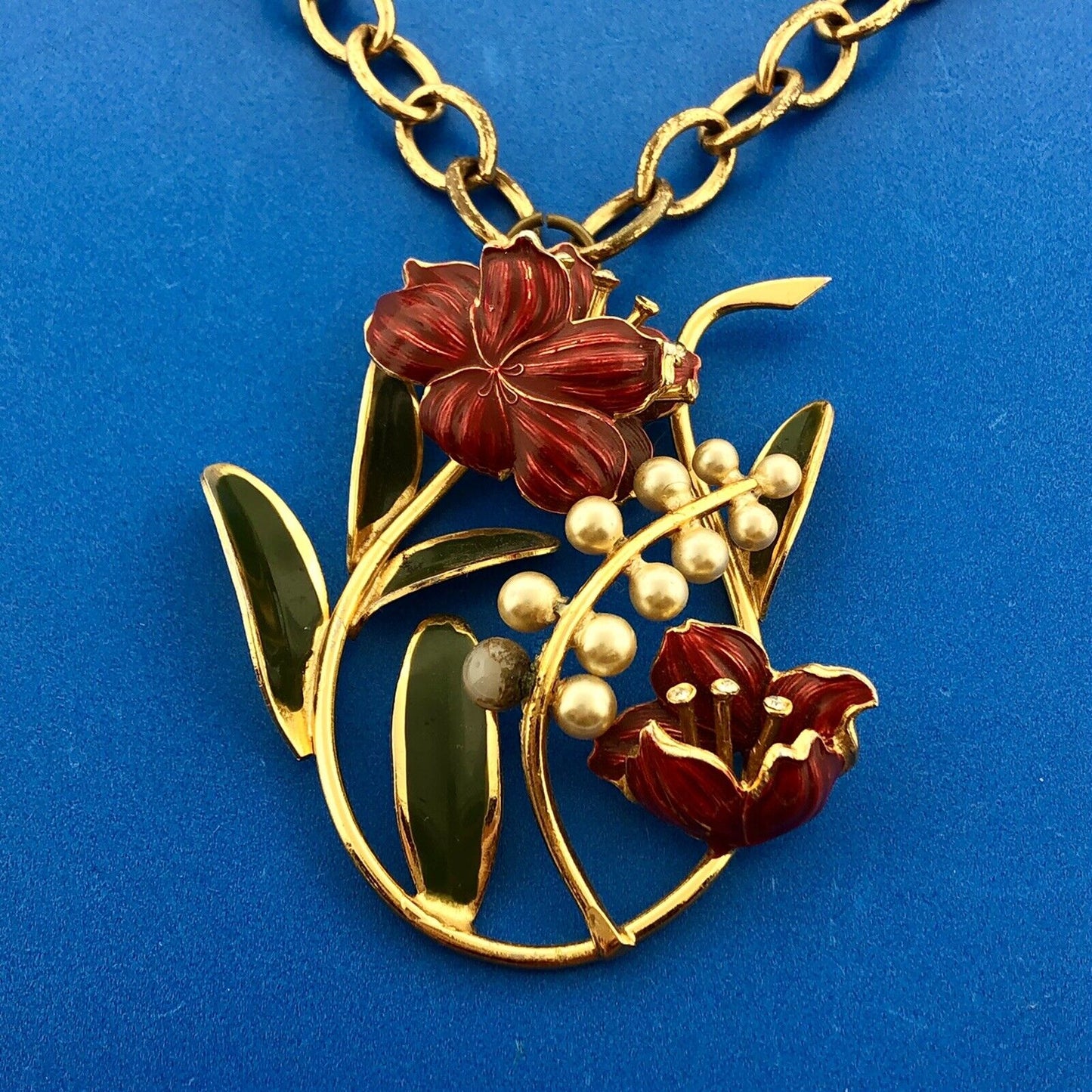 Mid Century Gold Tone Red Green Enamel Faux Pearl Rhinestone Floral Necklace