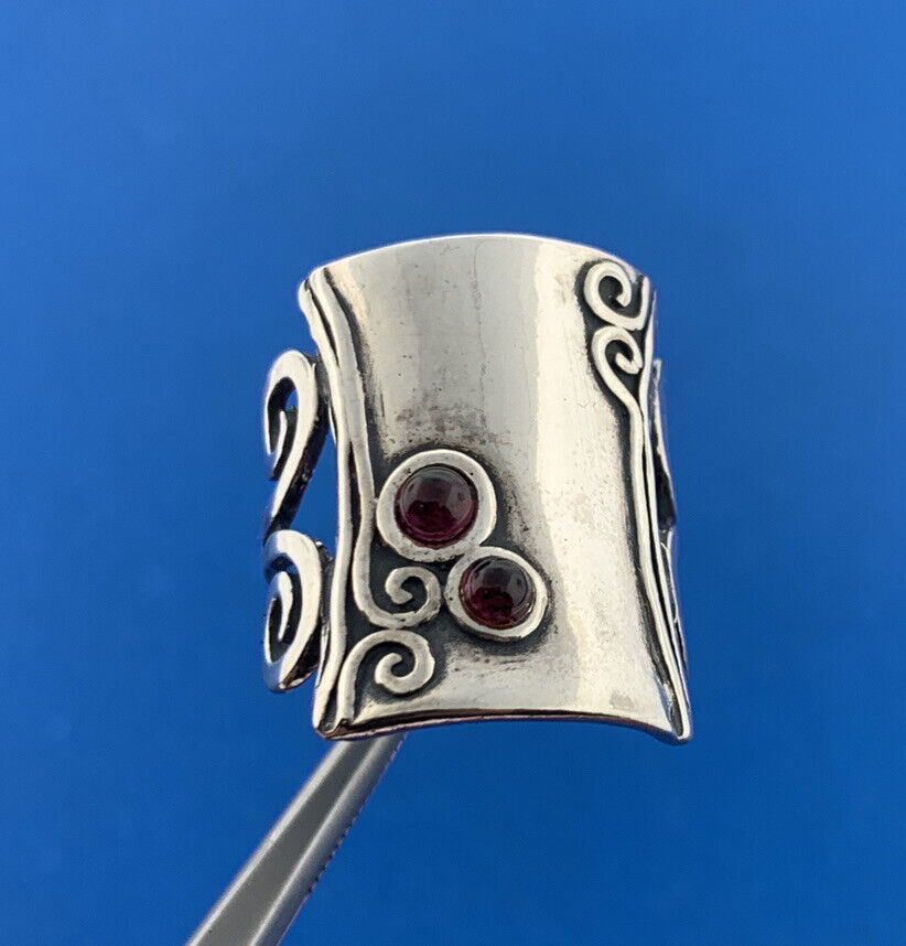 Designer AS Israel Sterling Silver 925 Cabochon Garnet Finger Ring Size 6.25