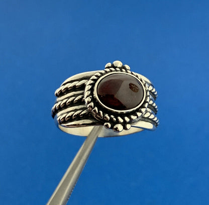 Desiger QT 925 Sterling Silver Oval Red Tourmaline Cabochon Rope Ribbed Ring