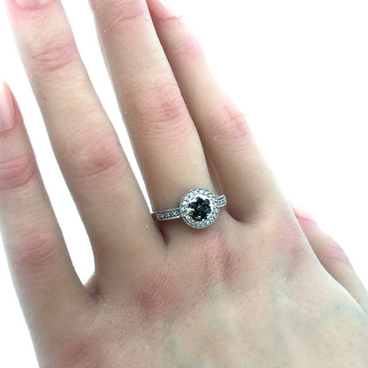 Gorgeous 10k White Gold Black Diamond Cluster White Diamond Accent Ring Size 8