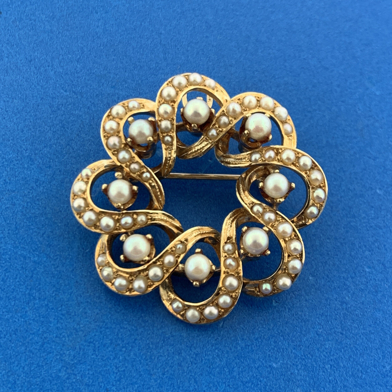 Designer 14K Yellow Gold Seed Pearl Floral Wreath Diverse Pendant Or Brooch