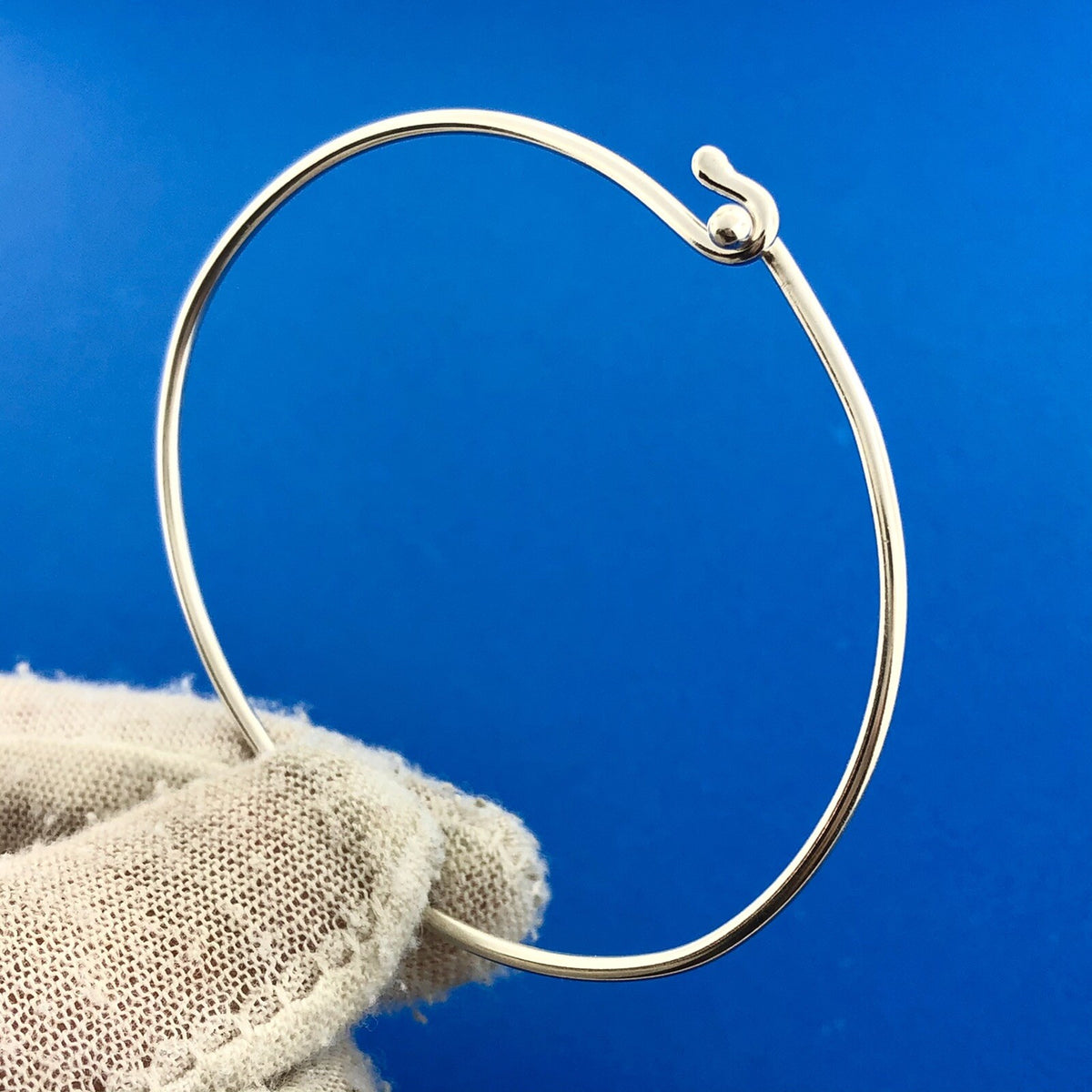Designer Avery Sterling Silver 925 Polished Wire Bangle Bracelet