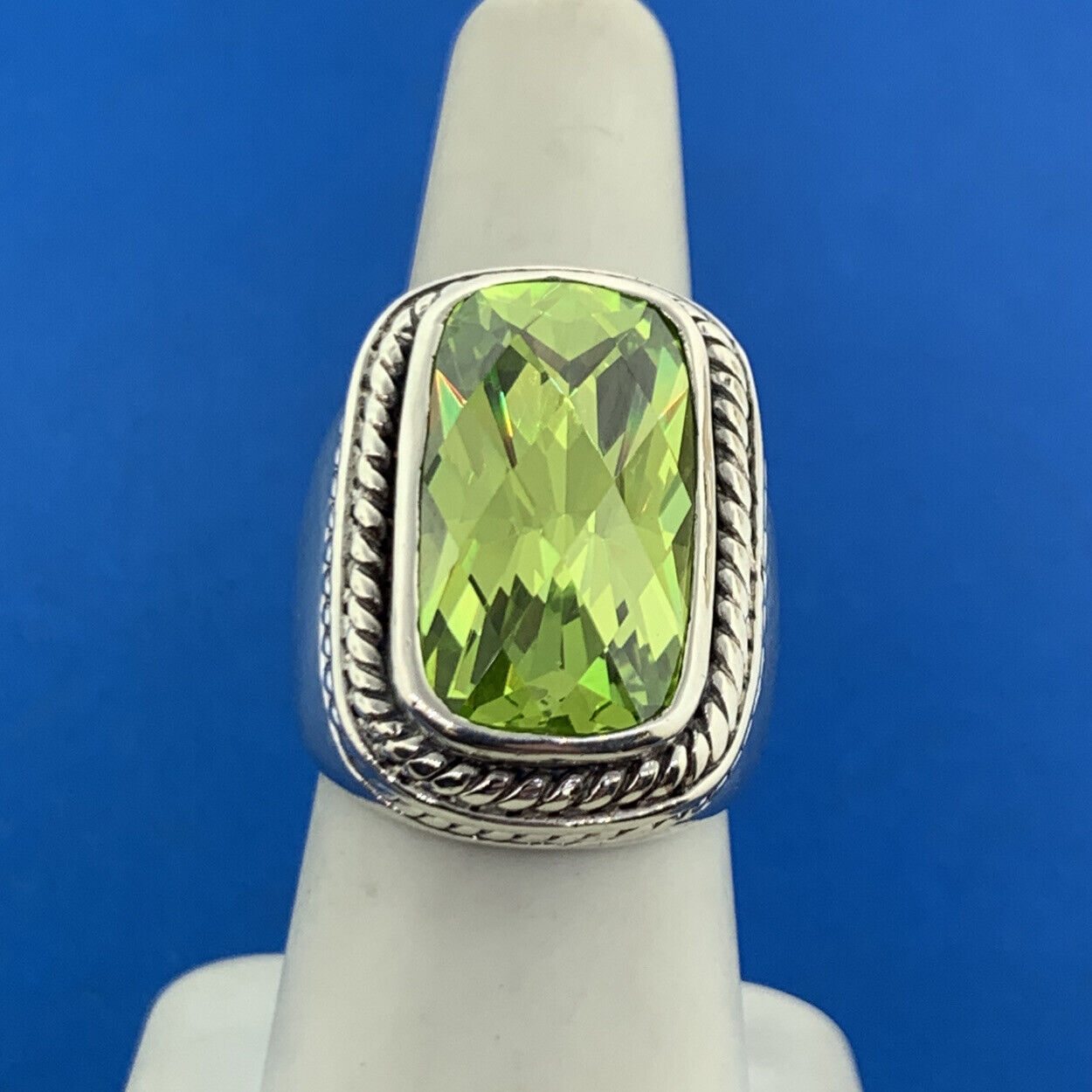 Designer 925 Sterling Silver Rectangle Cushion Cut Peridot Statement Finger Ring