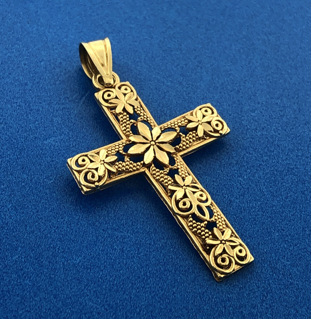 Gorgeous 14k Yellow Gold Openwork Religious Faith Floral Cross Dangle Pendant