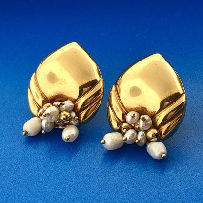 Vintage 18k Yellow Gold White Pearl Cluster Heart Shell Leverback Earrings