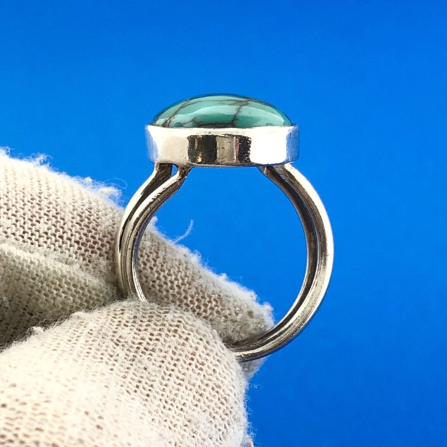 Lovely Sterling Silver 925 Oval Cabochon Turquoise December Ring Size 7.5