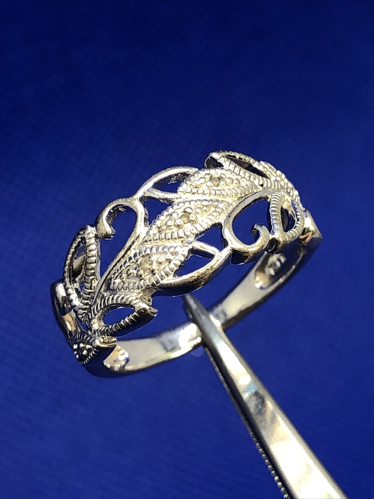 Designer RJ 925 Sterling Silver Diamond Leaves Filigree Cigar Band Ring