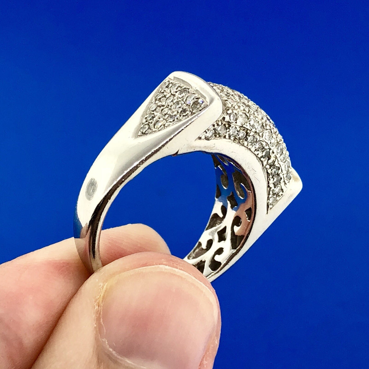 Gorgeous 14k White Gold Round Cut Diamond Unisex Pave Ring Size 7
