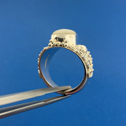 Designer BA Suarti 925 Sterling Silver Mother Of Pearl Oval Cabochon Scroll Ring