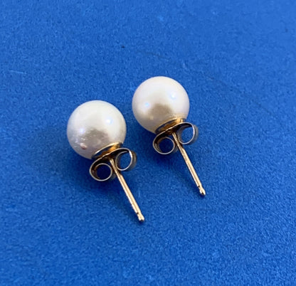Designer Hallmarked 14K Yellow Gold Pearl Solitaire Stud Earrings