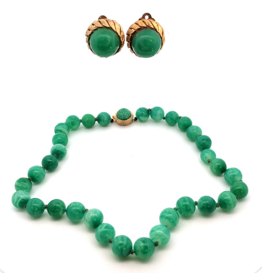 Vintage Gold Tone Green Agate Hand Knotted Beaded Necklace Clip Earrings Set