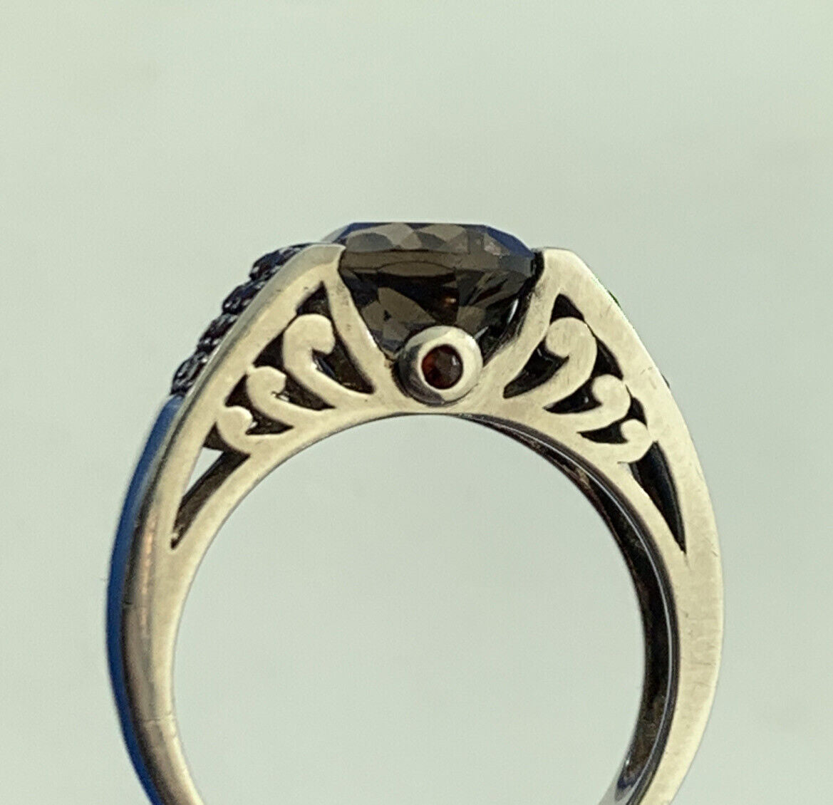 Designer 925 Sterling Silver Oval Quartz Garnet Accented Cocktail Ring