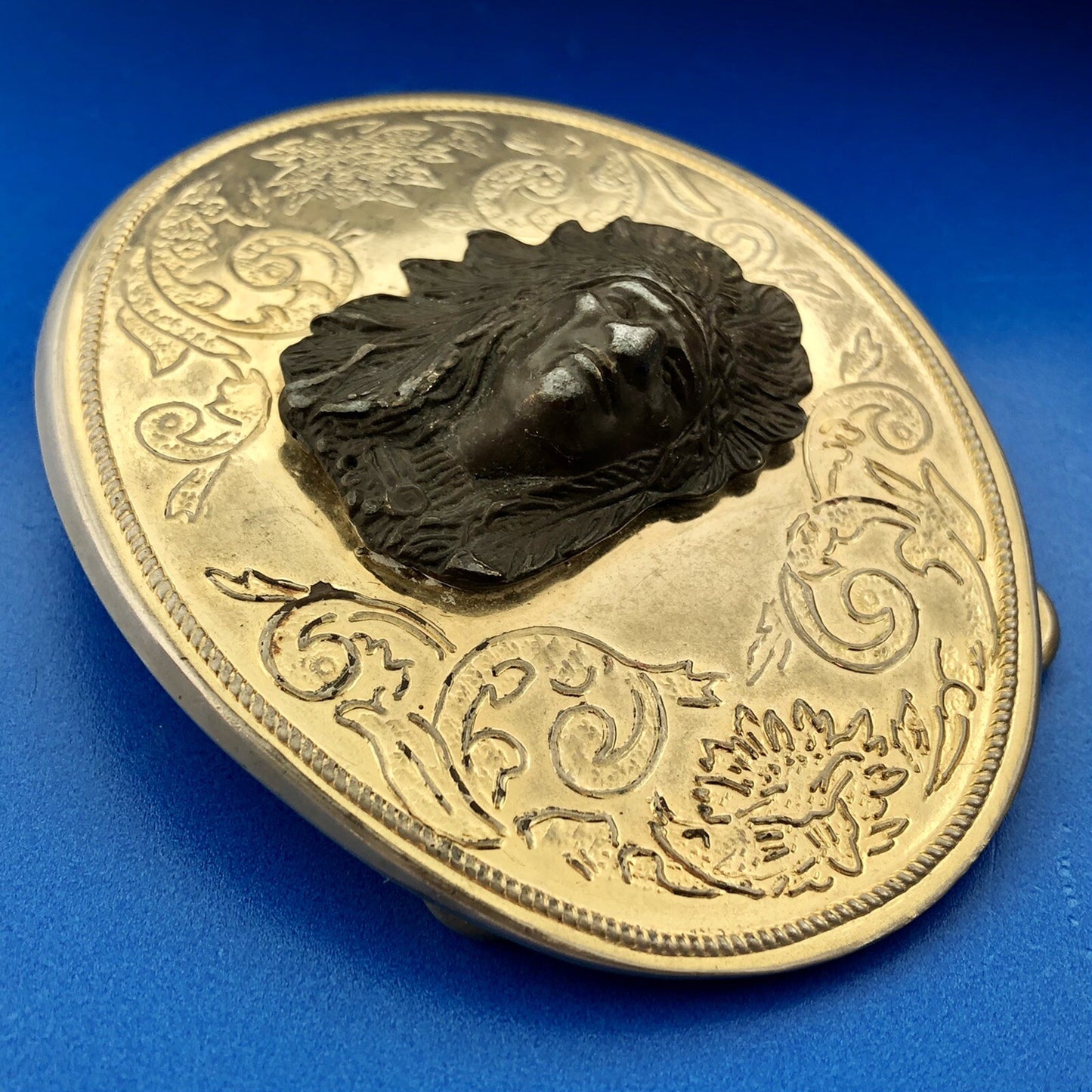 Vintage Brass Bronze Two Tone Scroll 3 Dimensional Indian Head Oval Belt Buckle