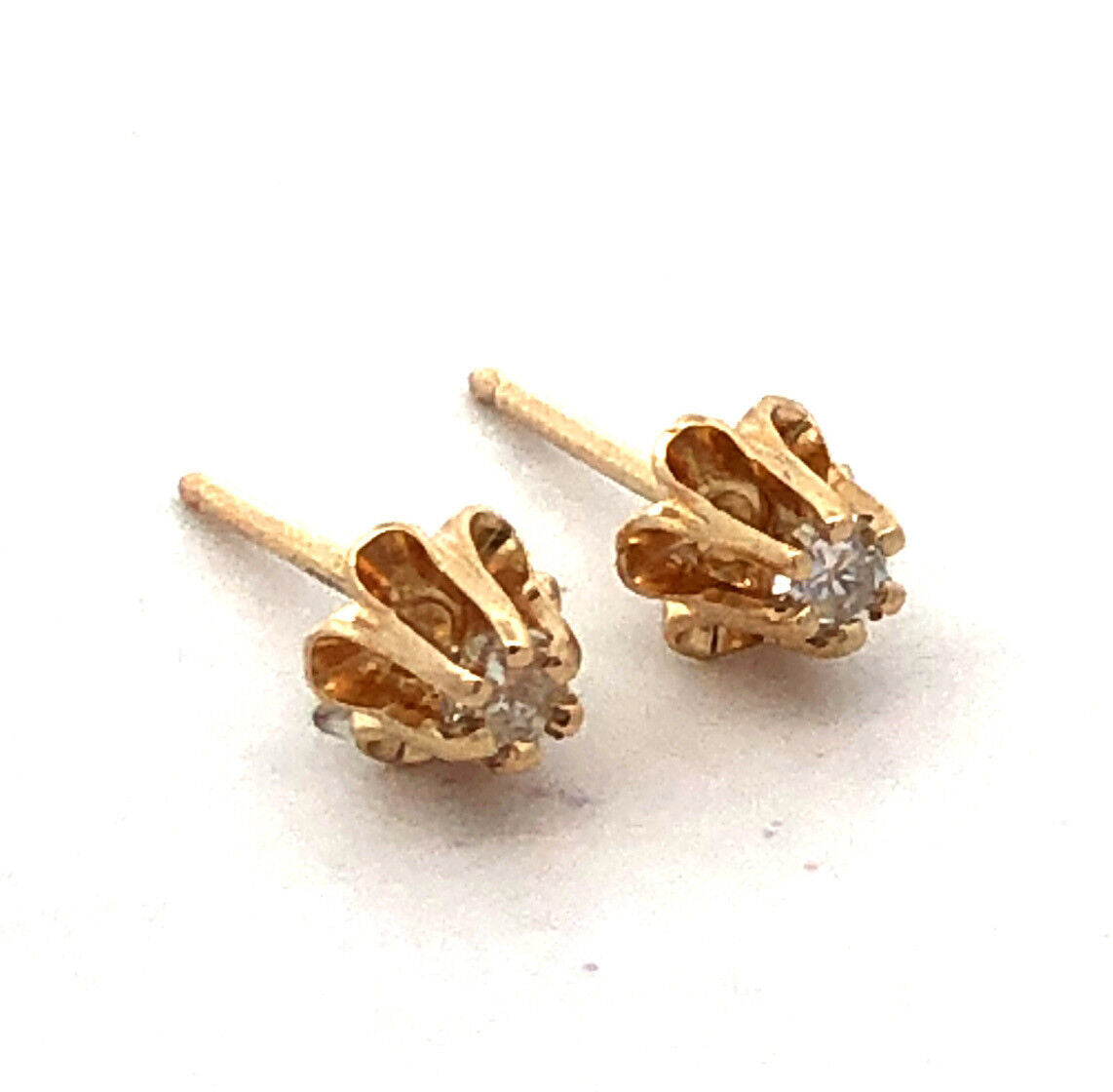 14K Yellow Gold Round Diamond Buttercup Flower Solitaire Stud Earrings