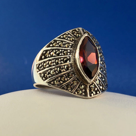 Vintage Elegant Sterling Silver 925 Garnet & Marcasite Encrusted Size 9.75 Ring