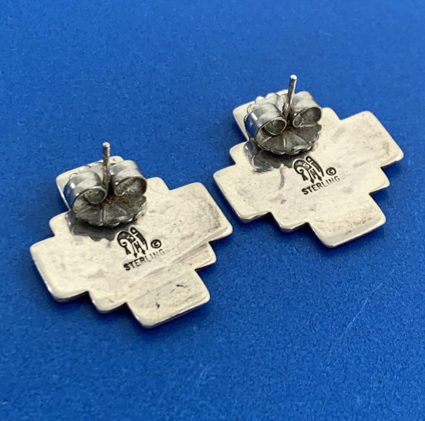 Raymond Corib 925 Sterling Silver Kewa Storyteller Concho Stud Earrings