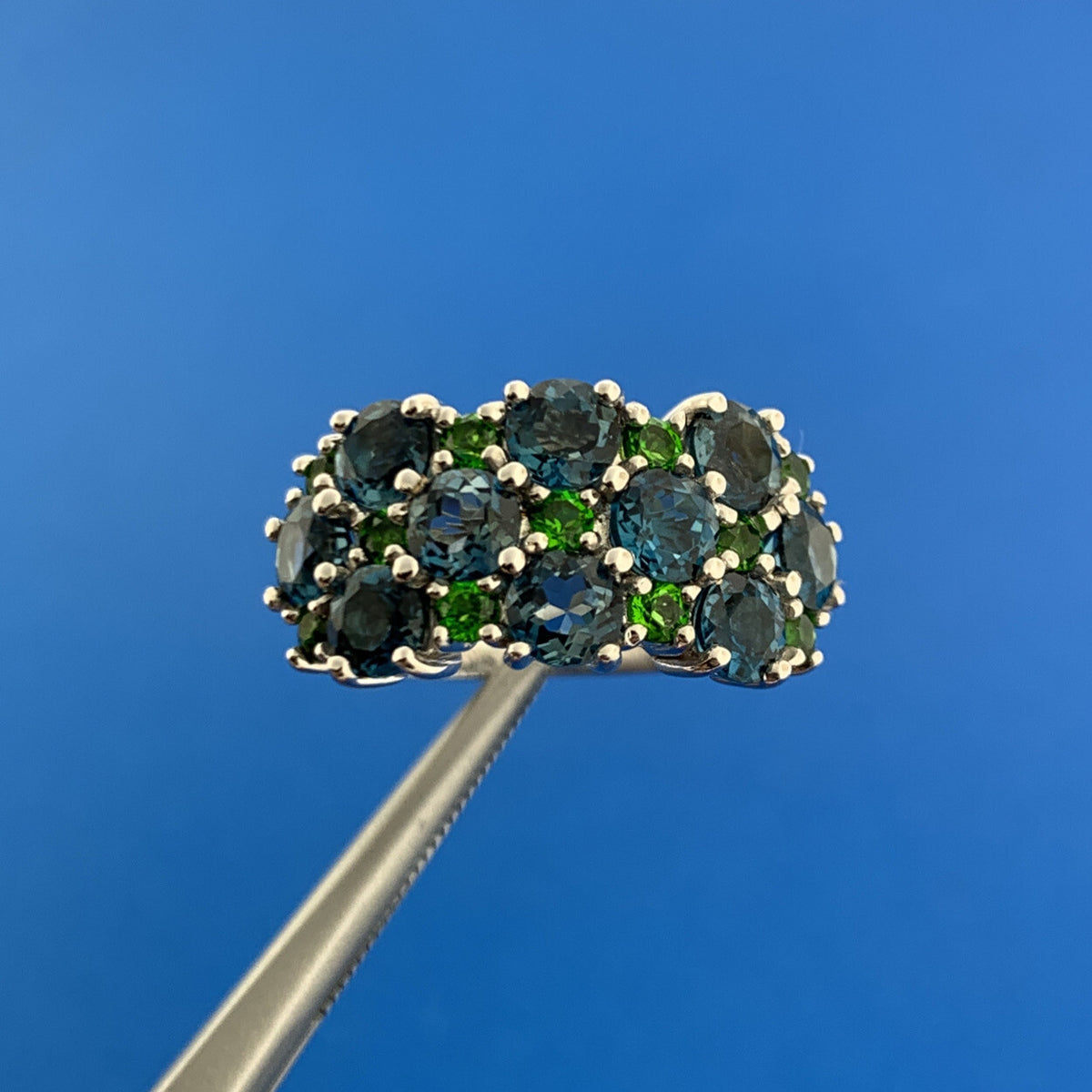 Stunning Sterling Silver 925 Brilliant Blue and Green Quartz Cocktail Ring