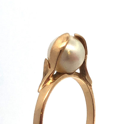 Vintage 14K Yellow Gold 7 MM Pearl Solitaire Modernist Flower Bud Cocktail Ring