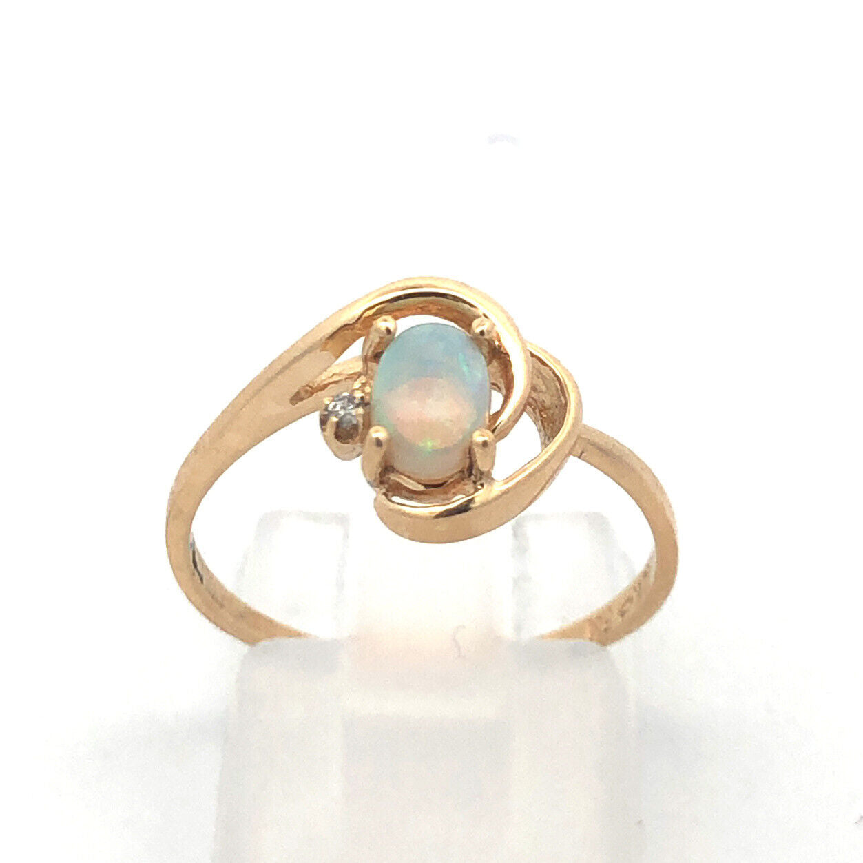 Designer FM 10K Yellow Gold Oval Opal Diamond Accent Occasion Anniversary Ring