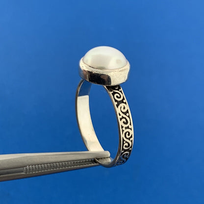Designer 925 Sterling Silver Mabe Pearl Balinese Scrolled Bead Work Ring