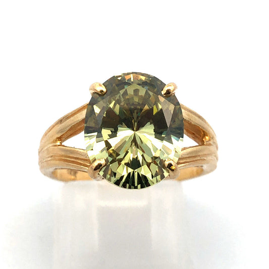 Gorgeous 14k Yellow Gold Oval Cut Green Peridot August Anniversary Ring Size 6.5