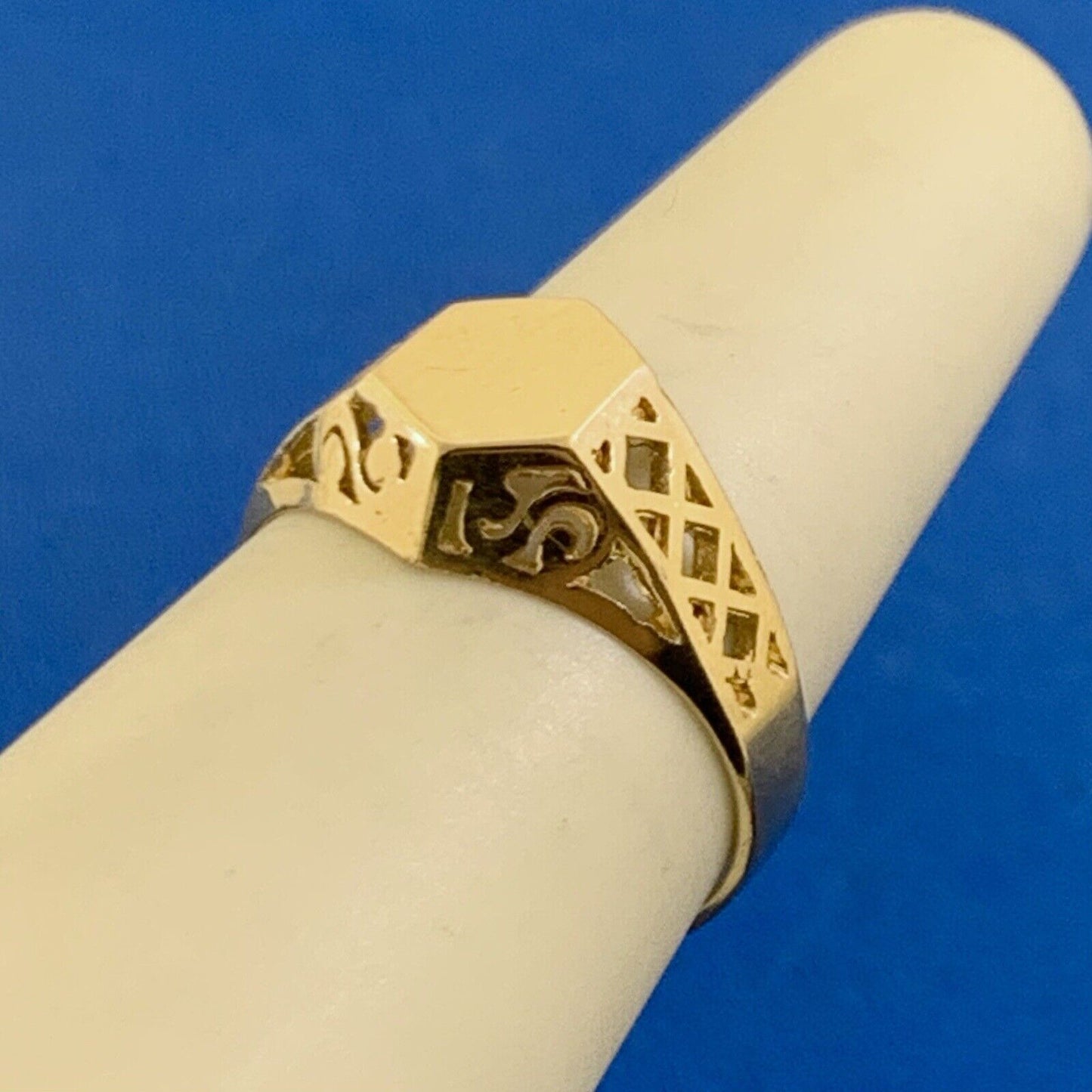 Engravable Hexagon Top 14KP Yellow Gold Filigree Detail Size 6.25 Ring