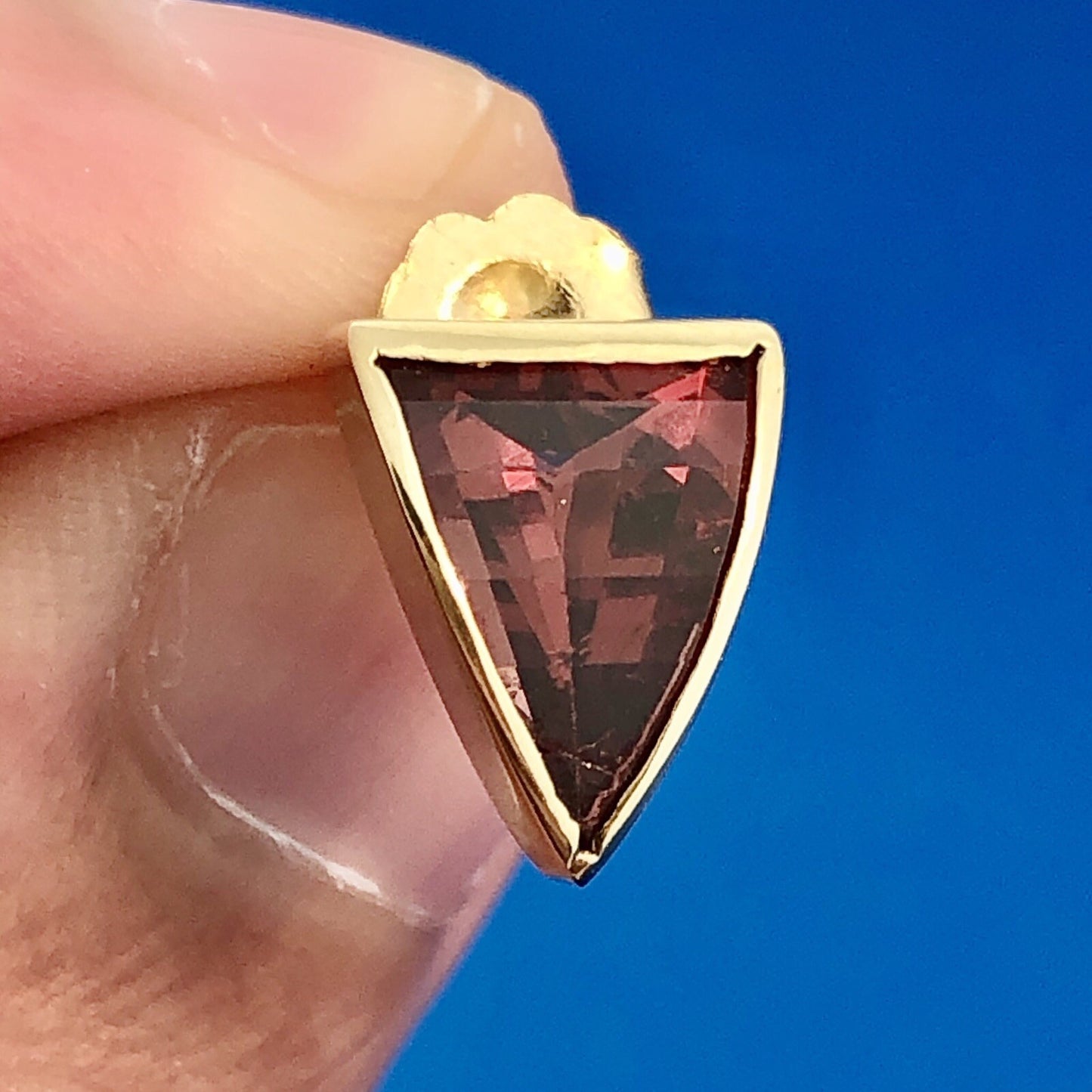 Modernist 14K Yellow Gold Rhodolite Garnet Trilliant January Stud Earrings