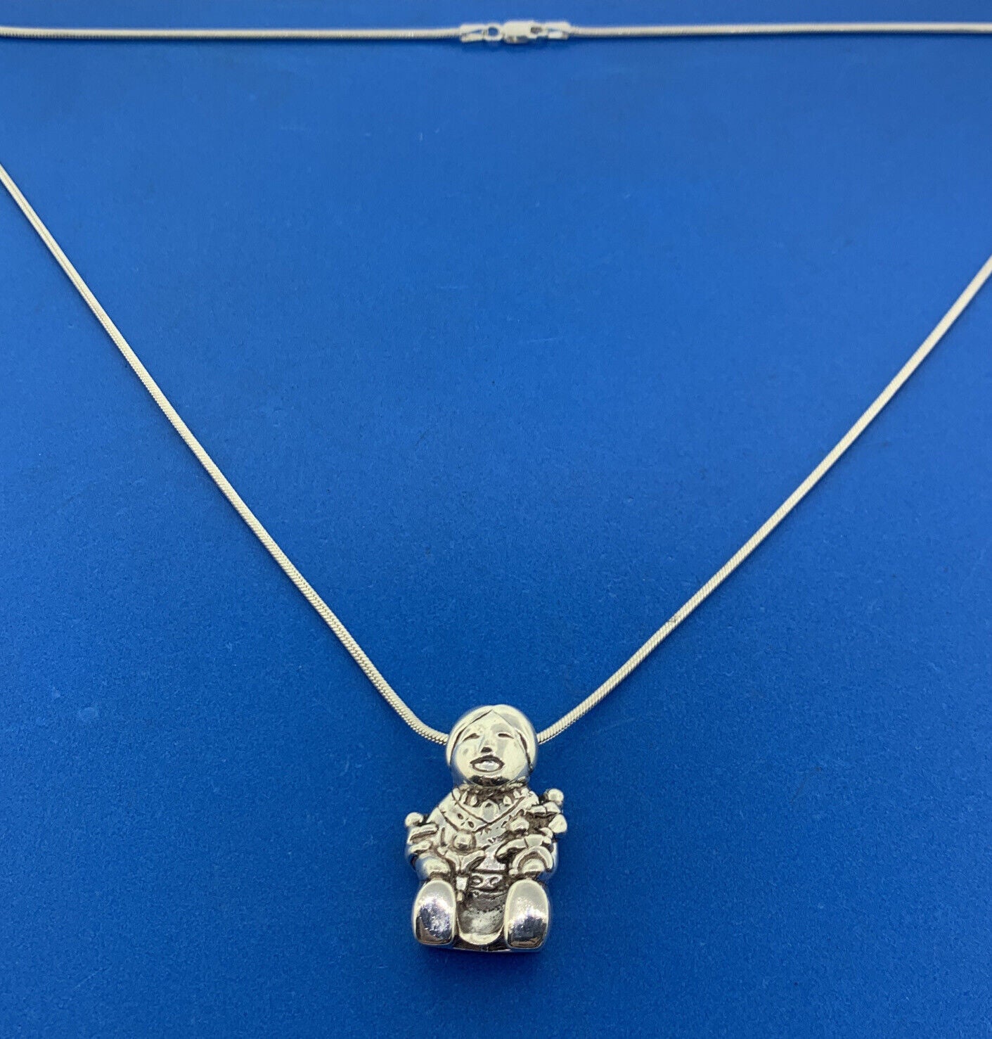 Vintage Native American 925 Sterling Silver Woman Children Storyteller Necklace