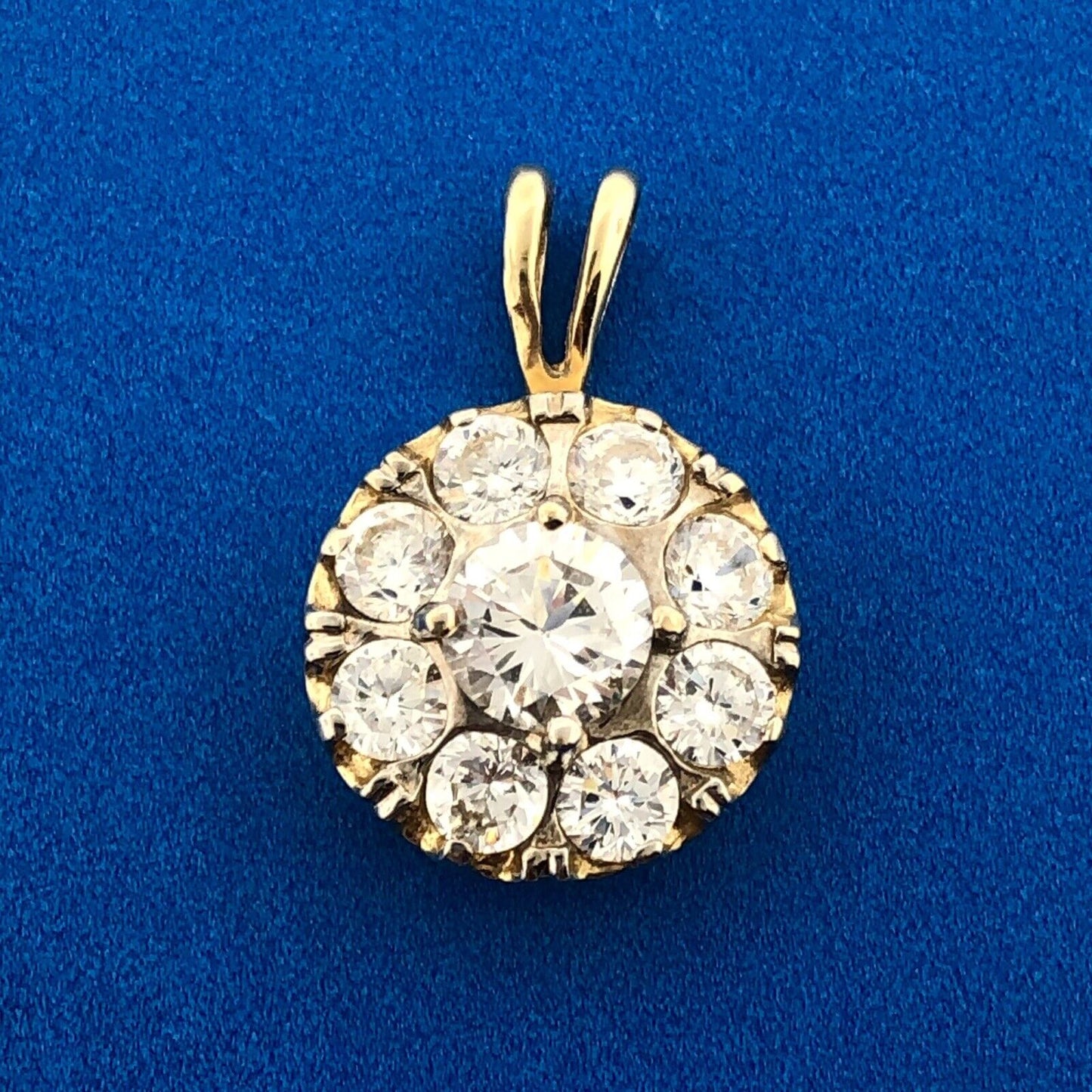 Gorgeous 14k Yellow Gold Round Cut Cubic Zirconia CZ Circle Cluster Pendant