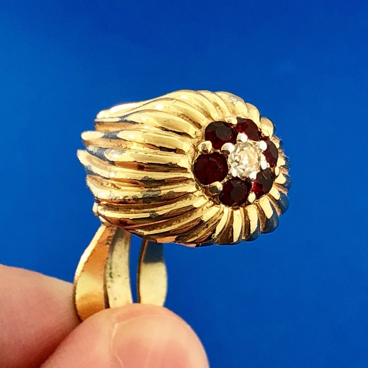 Retro Gold Tone Red White Rhinestone Ribbed Flame Flower Clip Stud Earrings